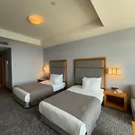 מלון The Park Pendik 5*