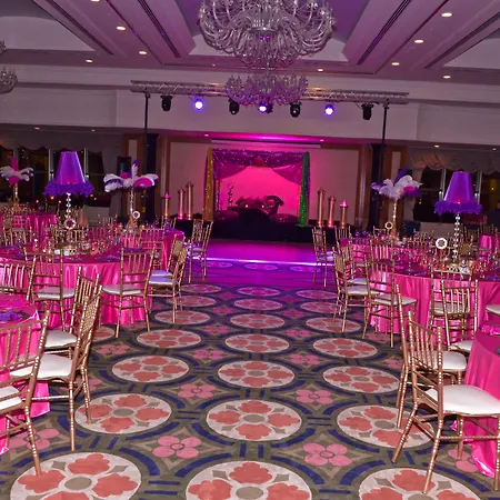 Отель The Park Pendik 5*